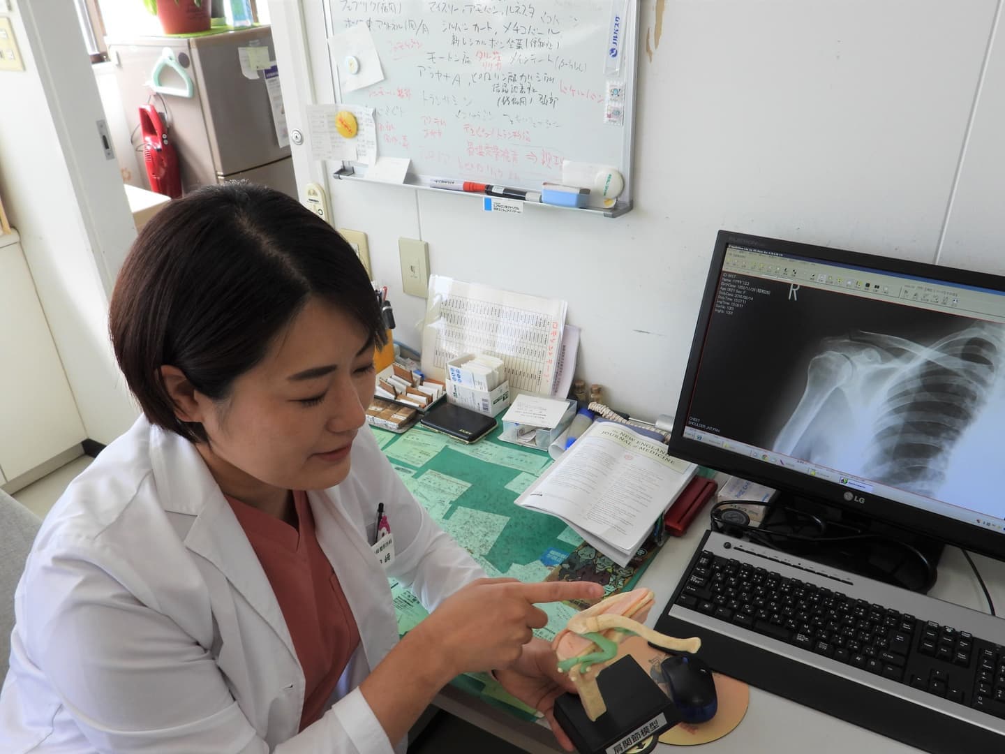 神﨑　彩恵医師